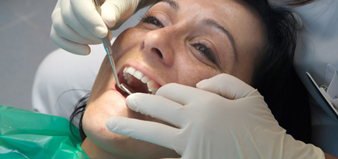 植牙結合隱形矯正 一次解決缺牙與咬合問題